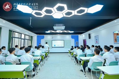 產教融合新篇章 安培中心攜手三企共建軟件與網絡安全產業學院，賦能上海網絡信息安全軟件開發